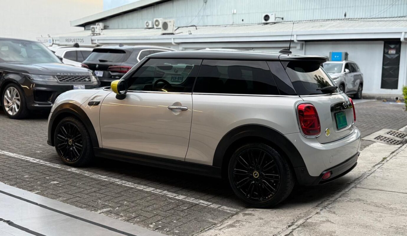 MINI COOPER SE