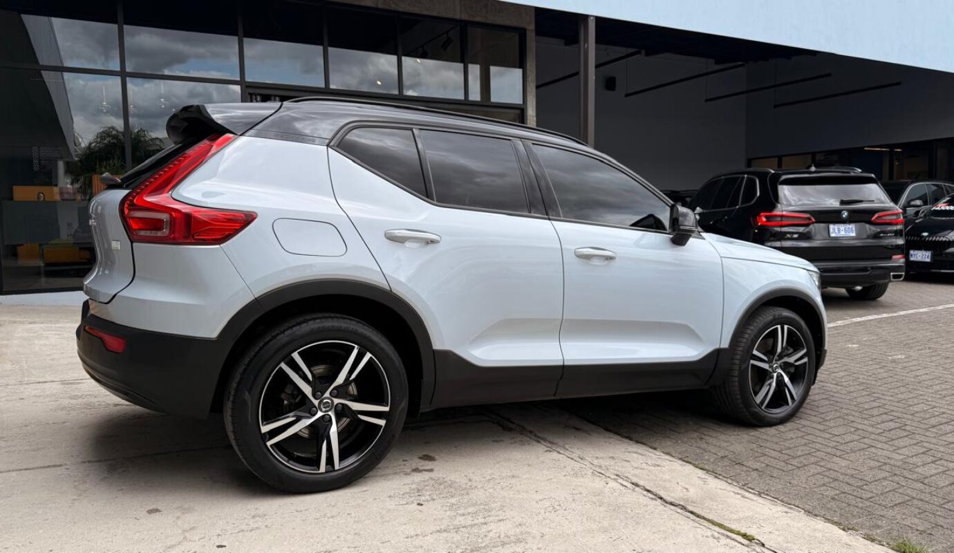 Volvo XC40 T5