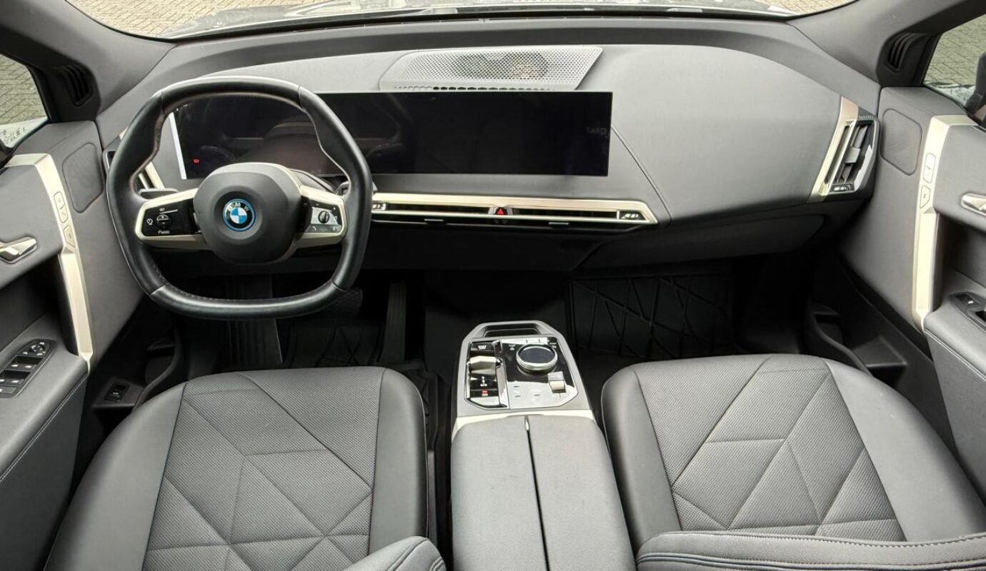 BMW IX Xdrive 40