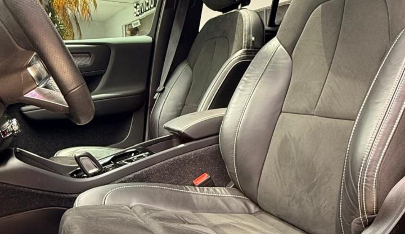 Volvo XC40 T5