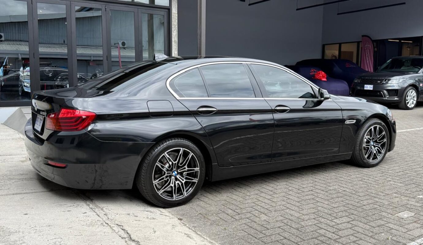 BMW 520I