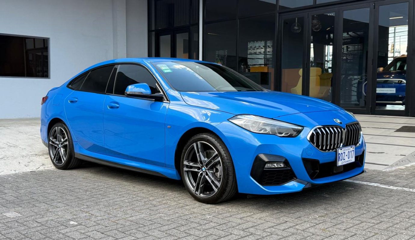 BMW 218I