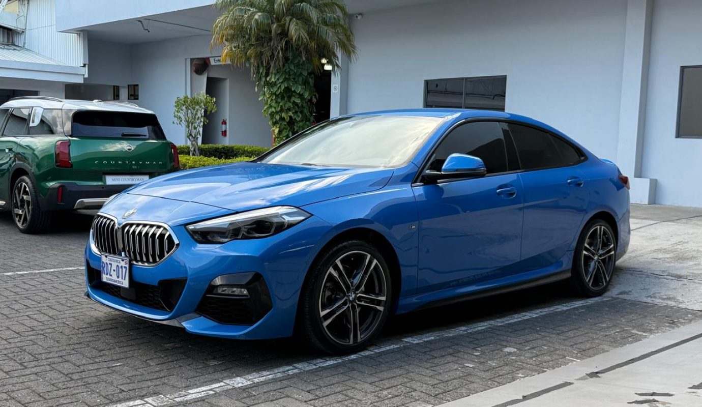 BMW 218I