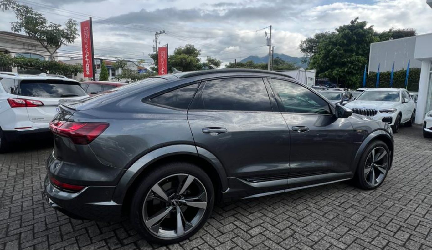 Audi E-tron S Sportback