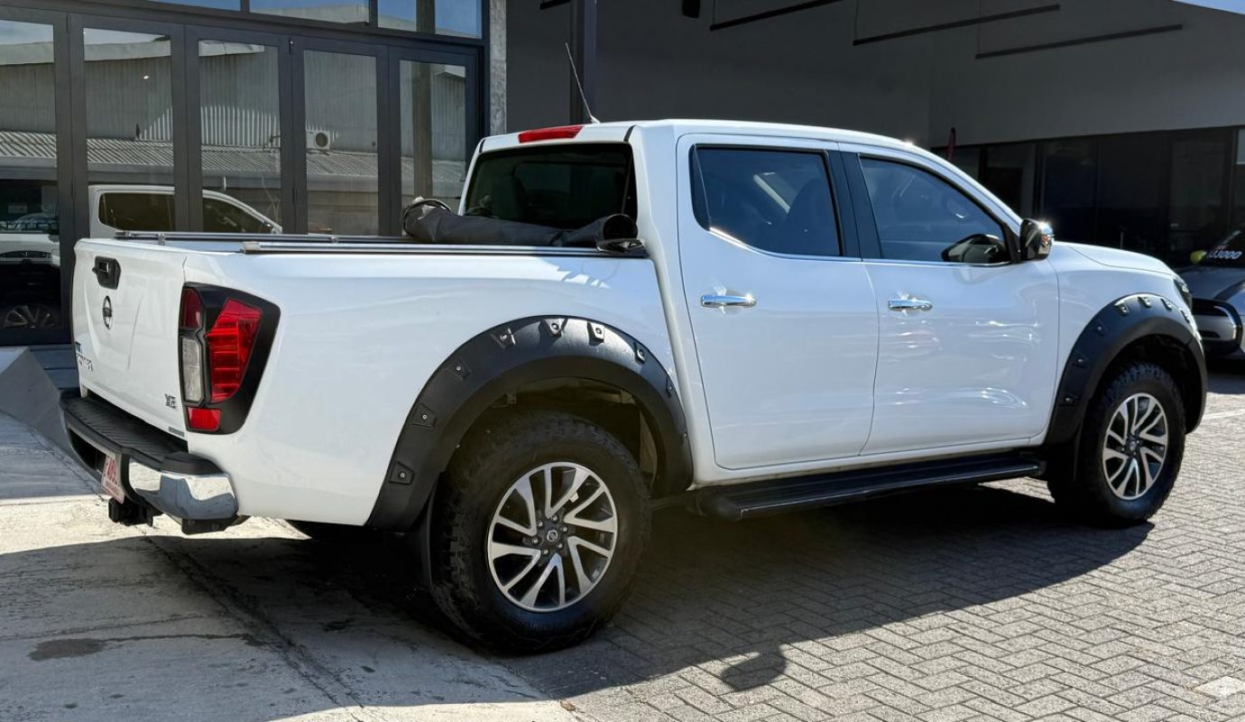 Nissan Frontier XE