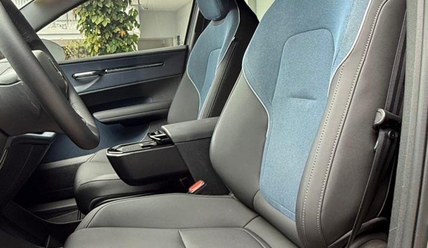 Volvo EX30 Core