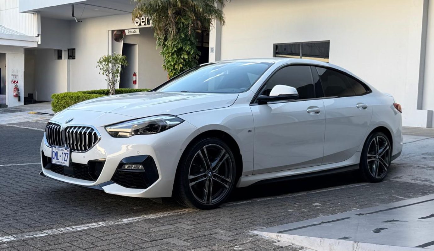 BMW 218I