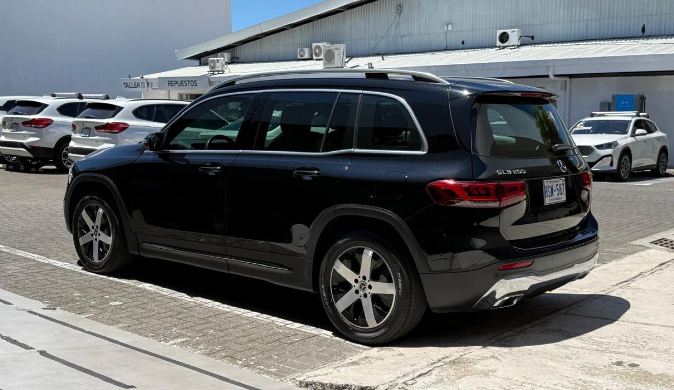 Mercedes Benz GLB200