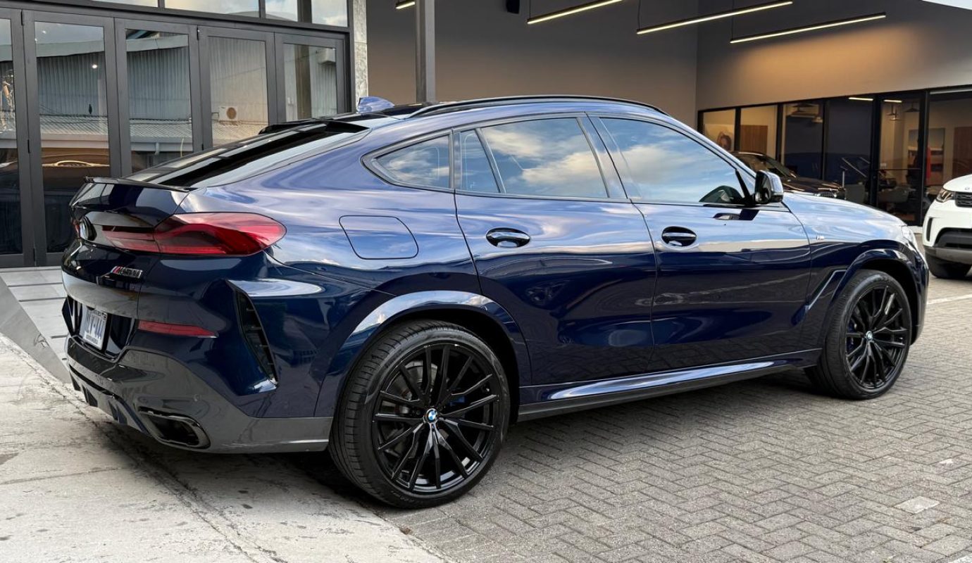 BMW X6 M50I