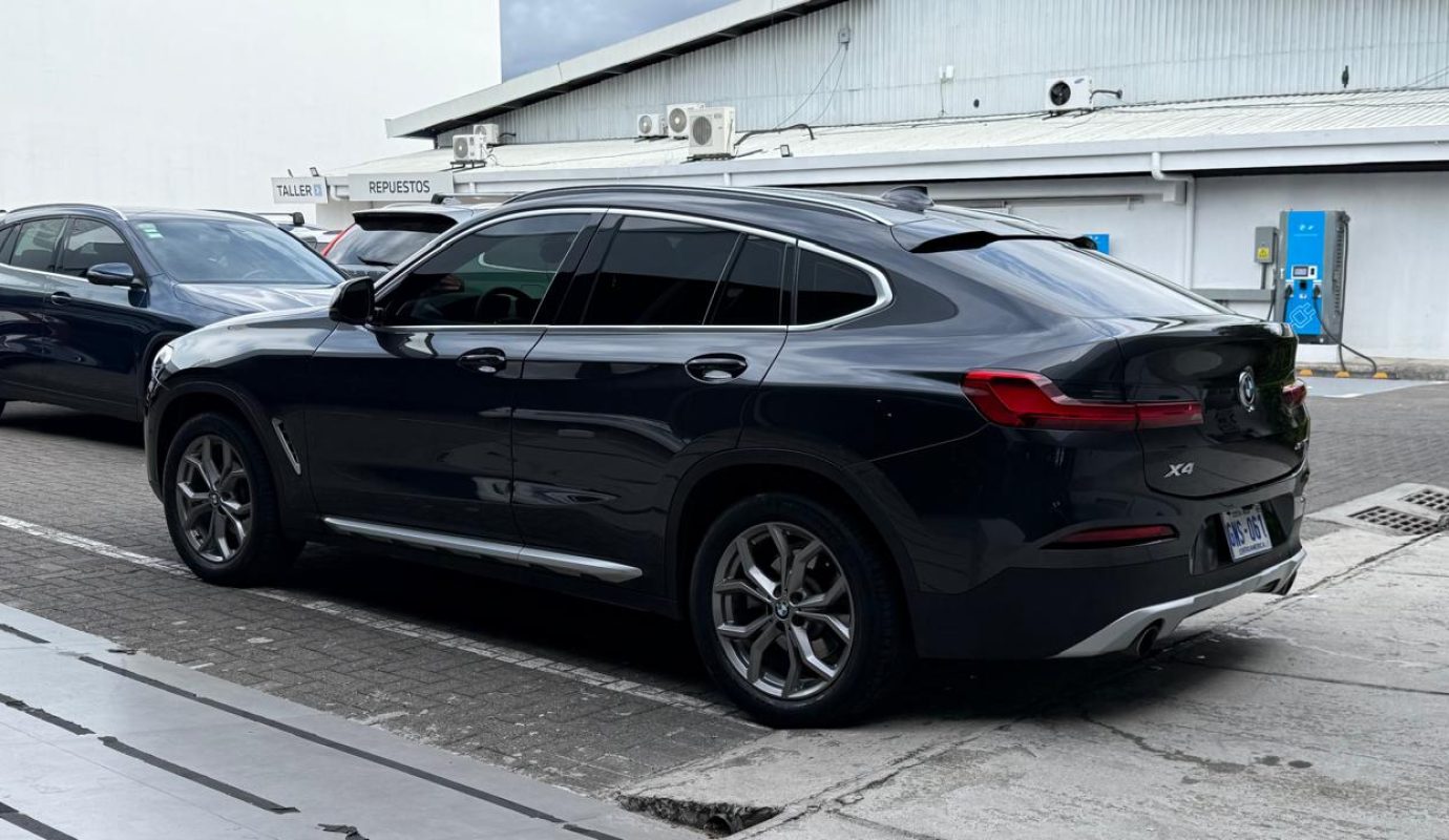 BMW X4 Xdrive20i