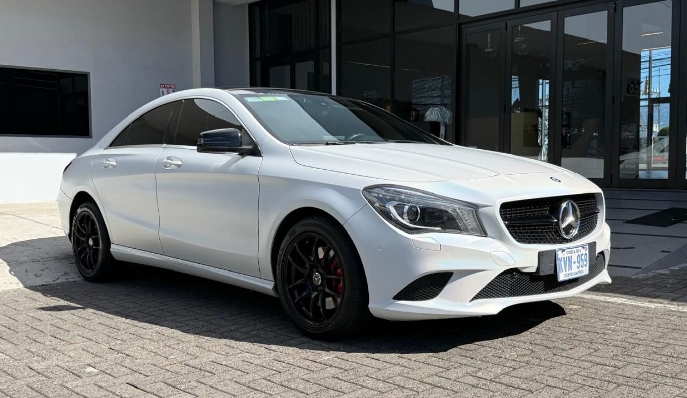 Mercedes Benz CLA250