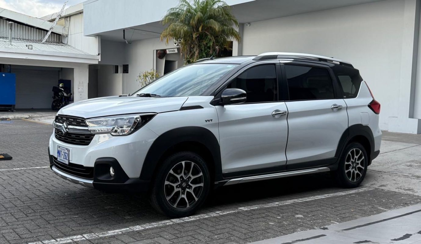 Suzuki XL7