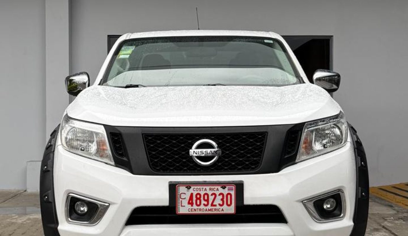 Nissan Frontier XE