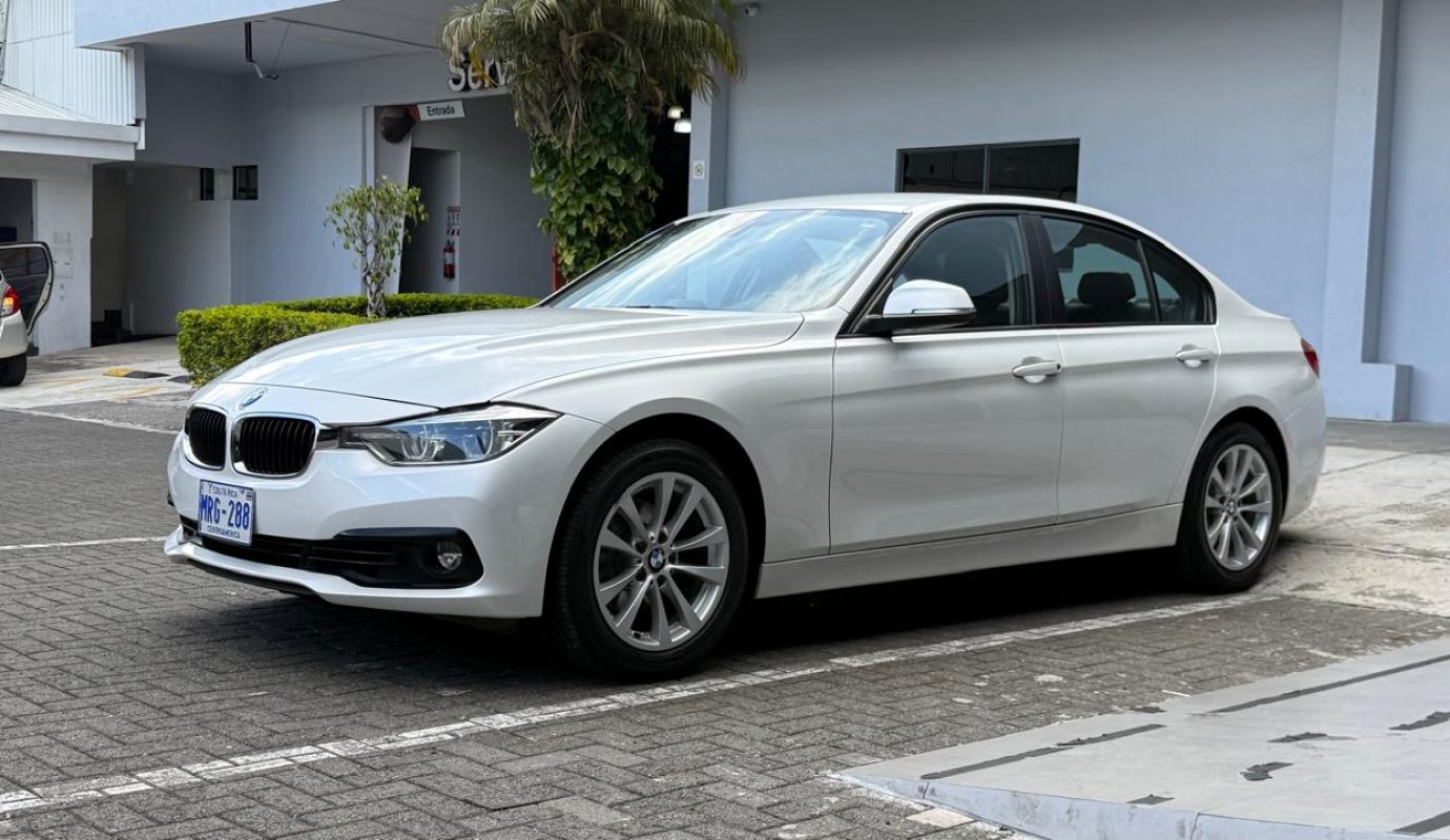 BMW 318I