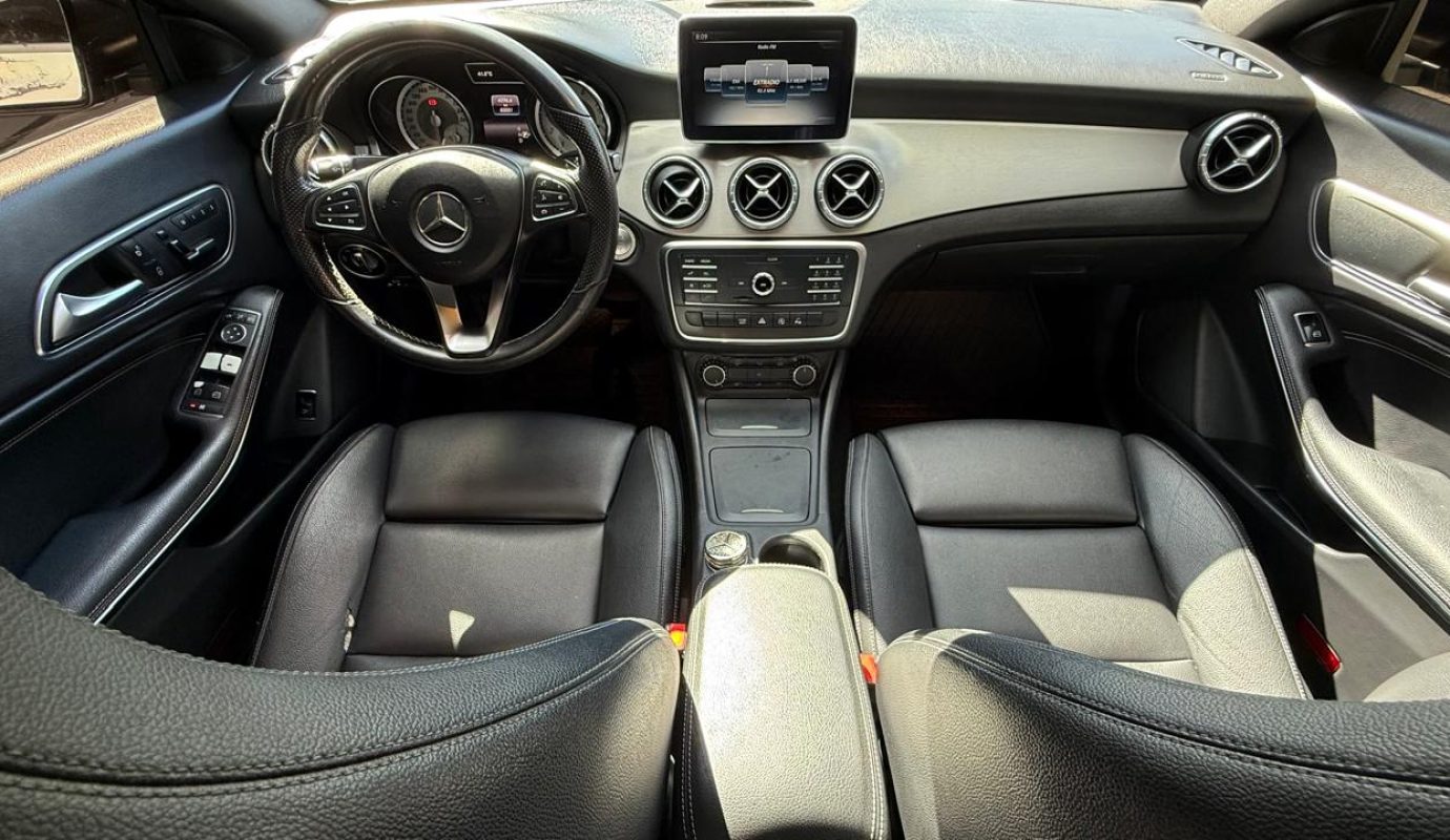 Mercedes Benz CLA250