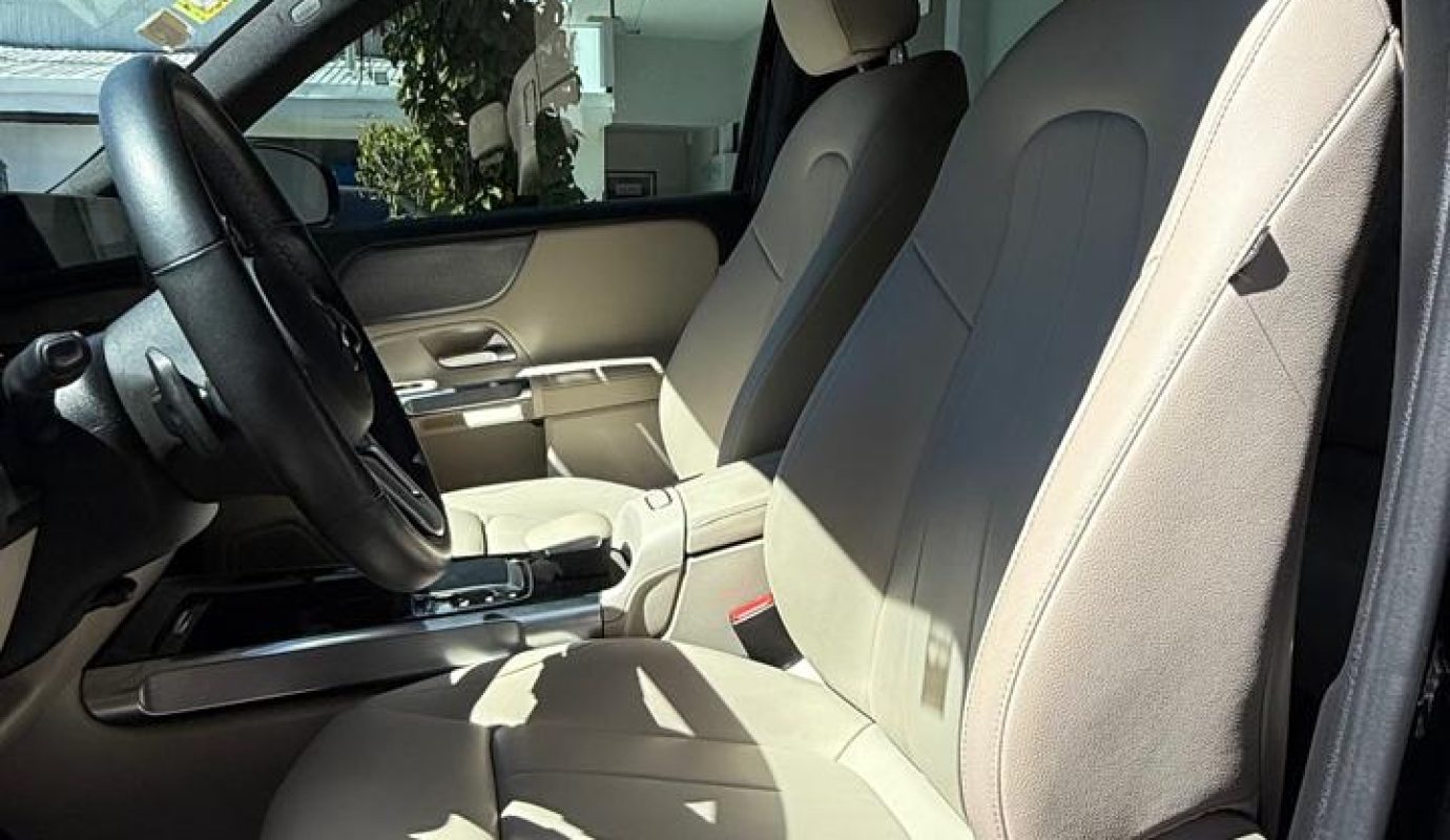 Mercedes Benz GLB200