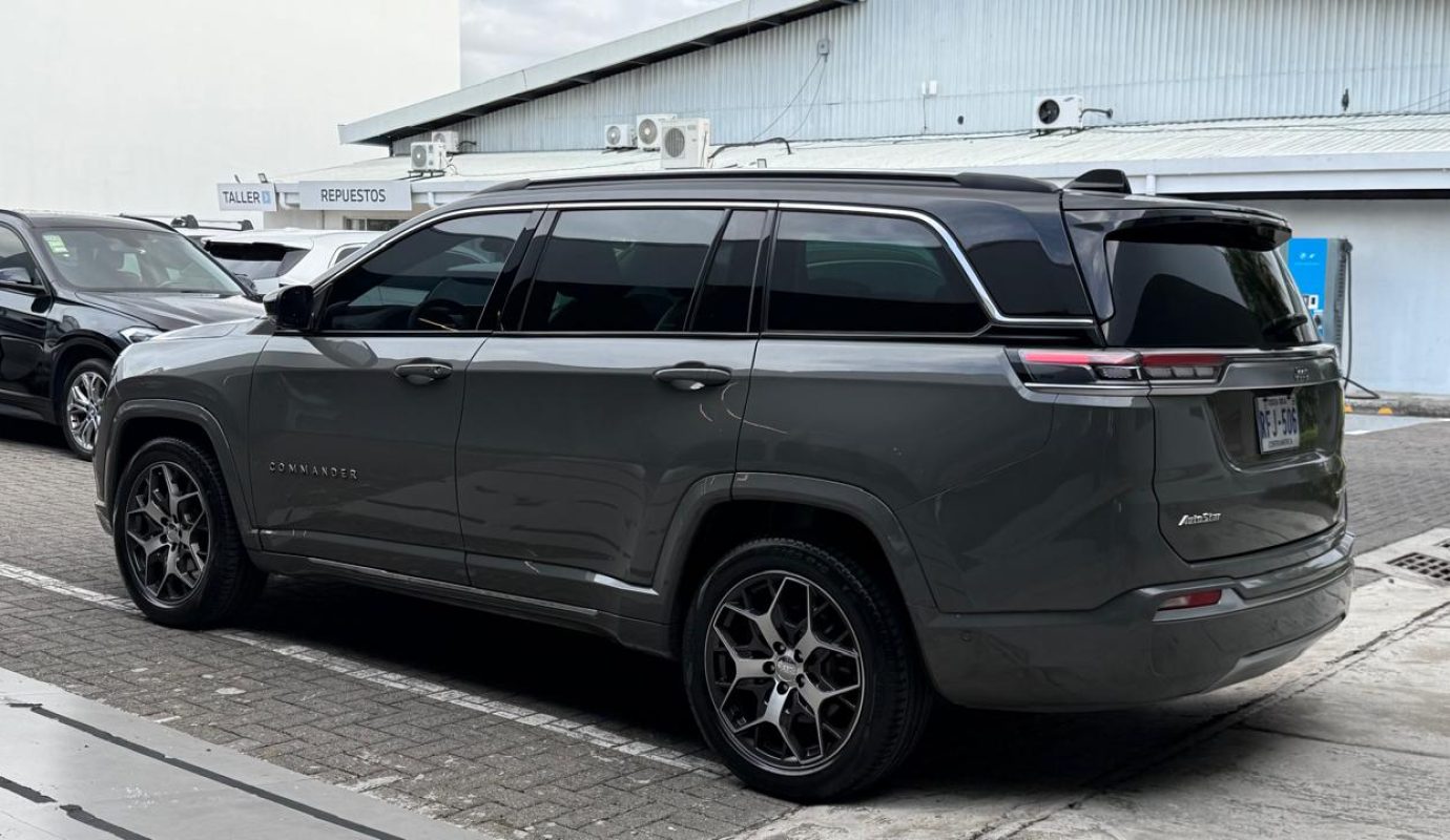 Jeep Overland Commander