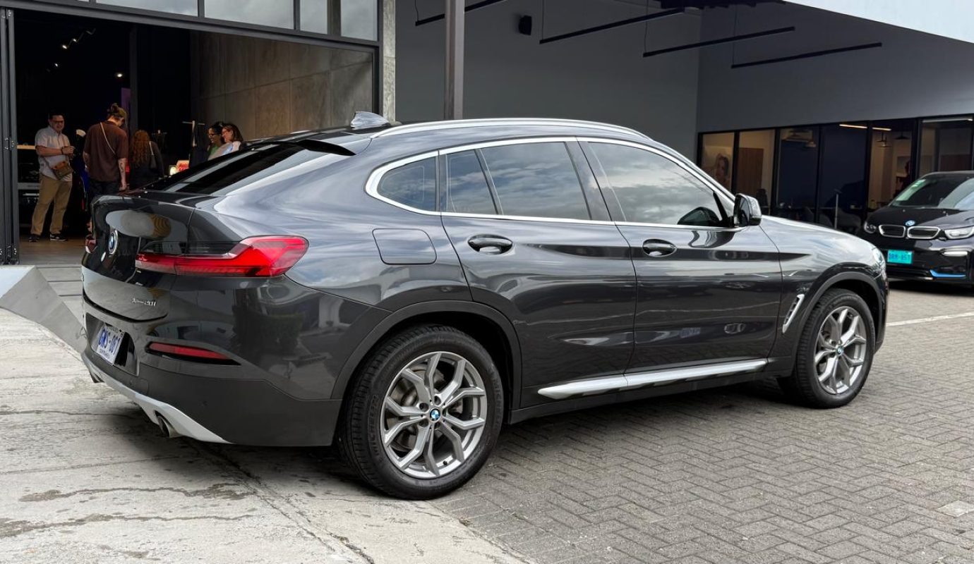 BMW X4 Xdrive20i