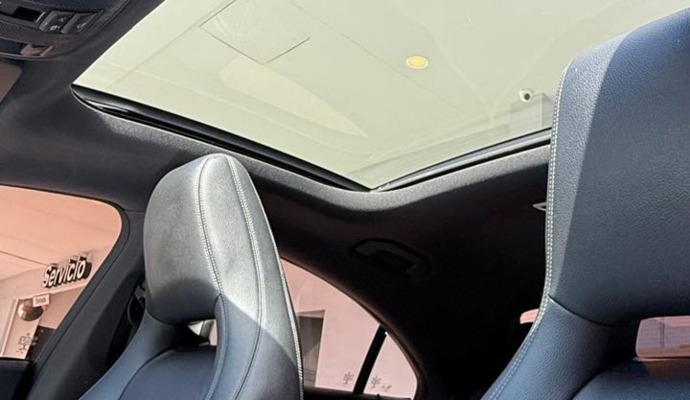 Mercedes Benz CLA250