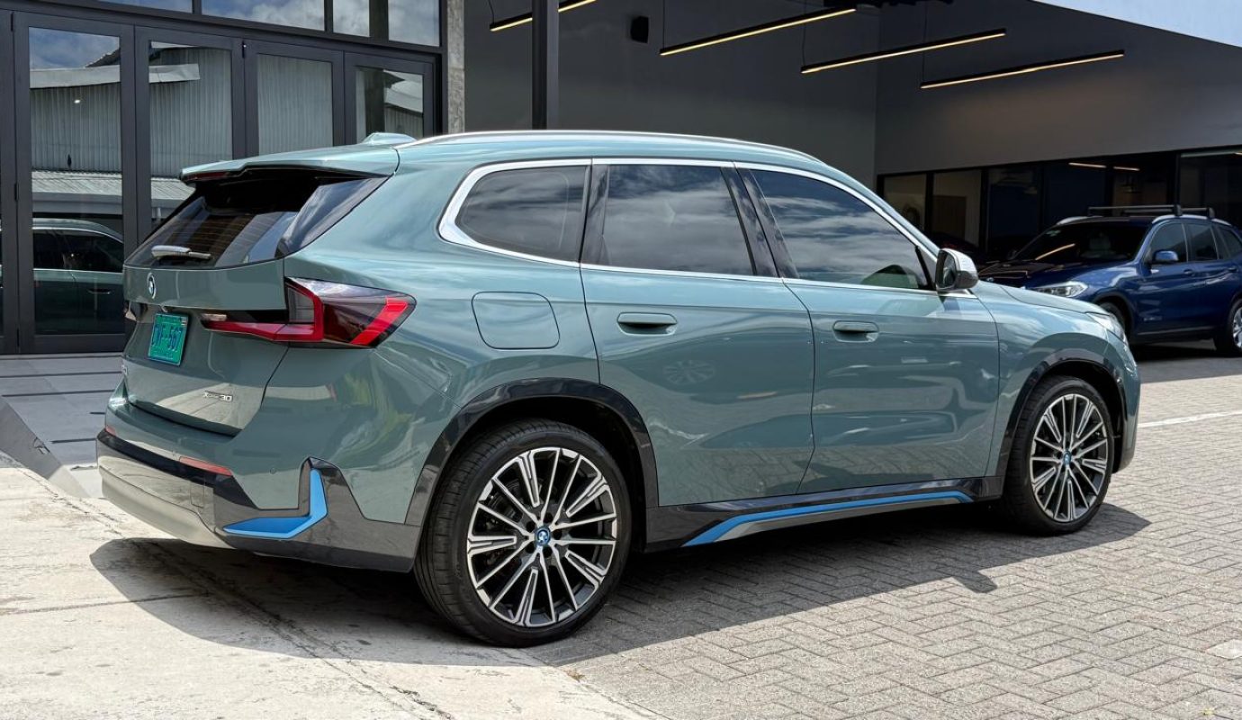 BMW IX1 Xdrive30