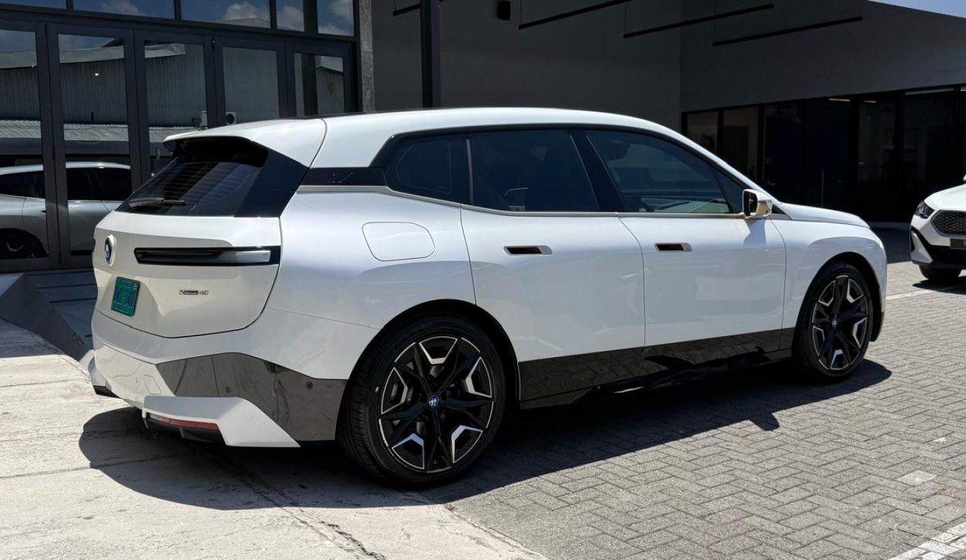 BMW IX Xdrive40