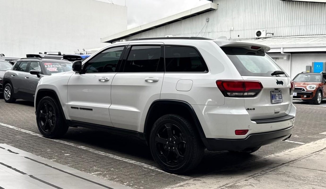 Jeep Grand Cherokee Laredo