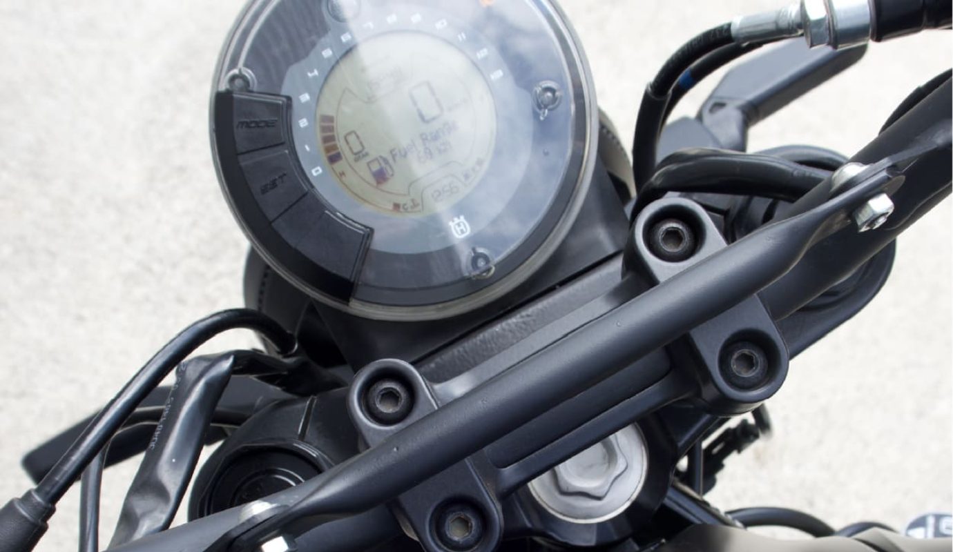 HUSQVARNA SVARTPILEN 250