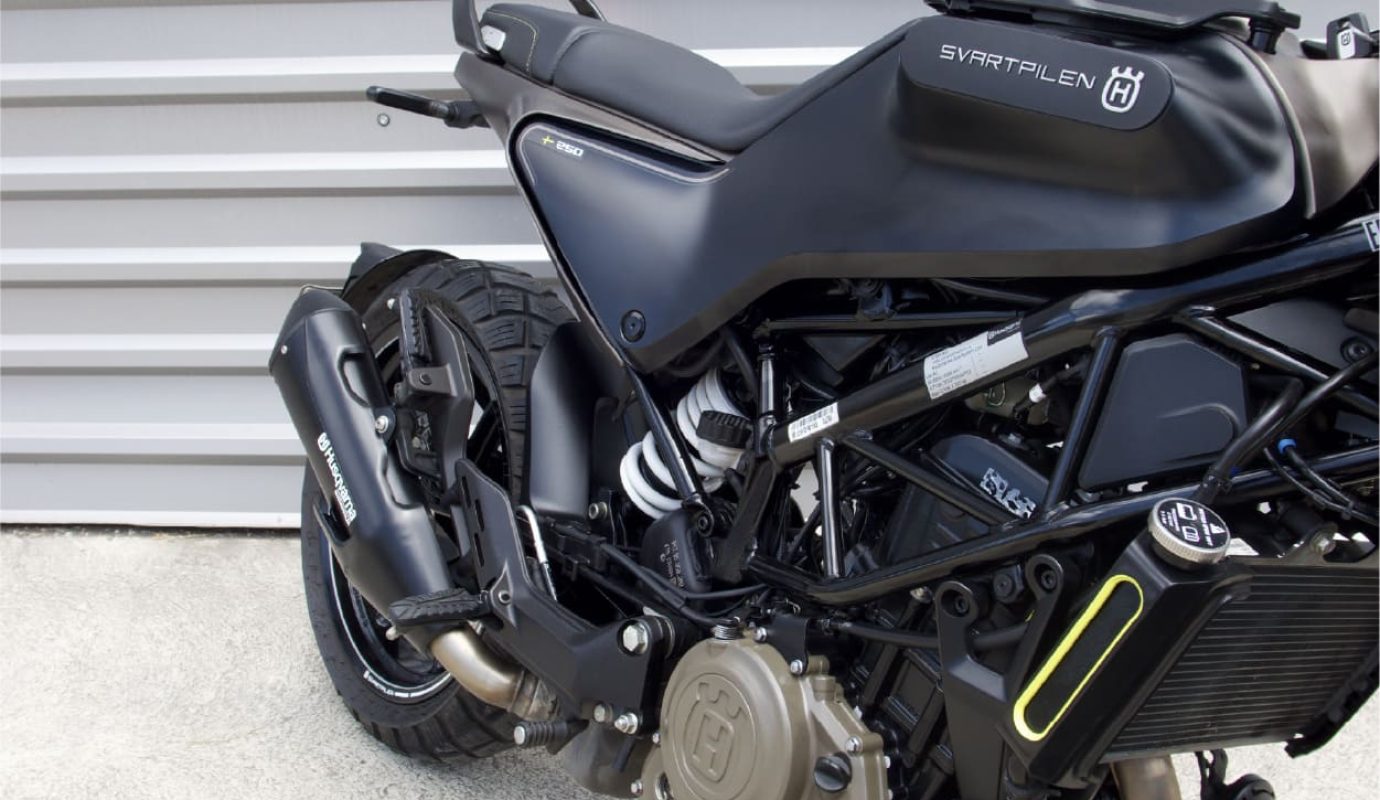 HUSQVARNA SVARTPILEN 250