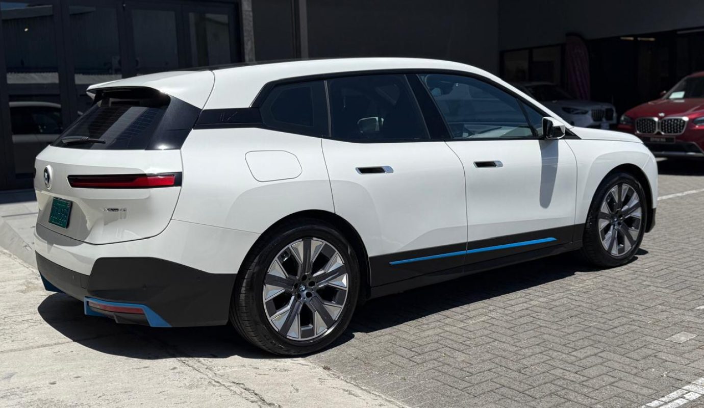 BMW IX Xdrive40