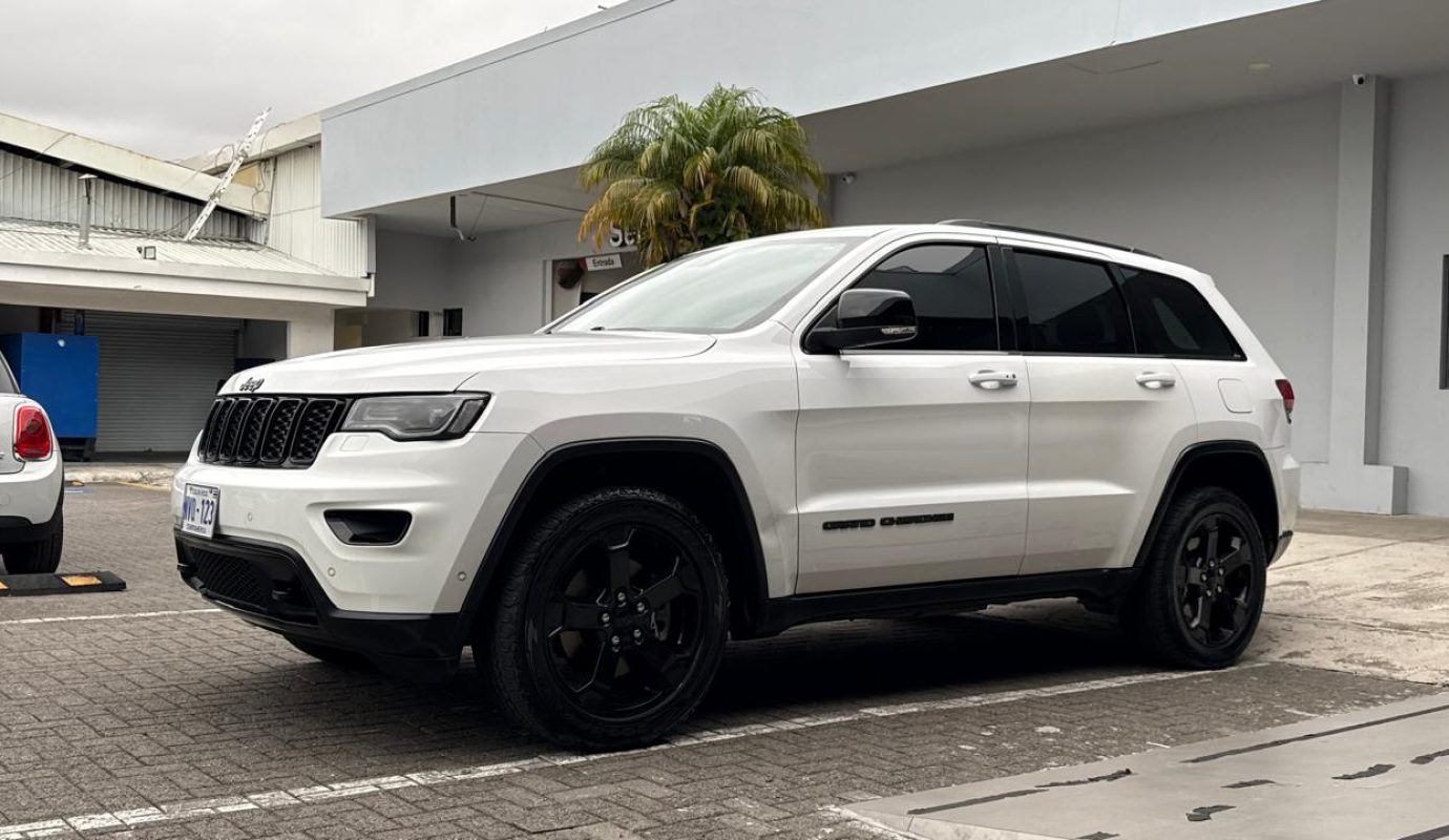 Jeep Grand Cherokee Laredo