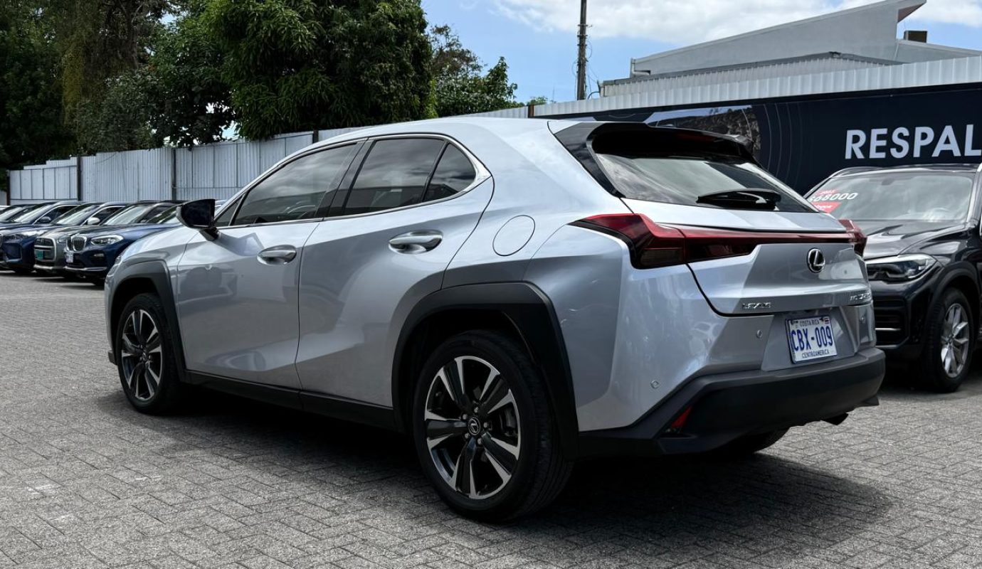 Lexus UX250H