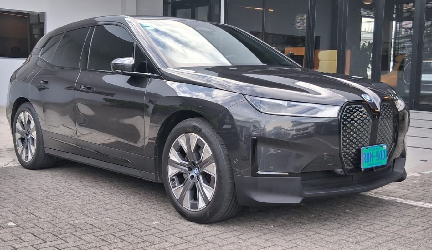 BMW IX Xdrive50