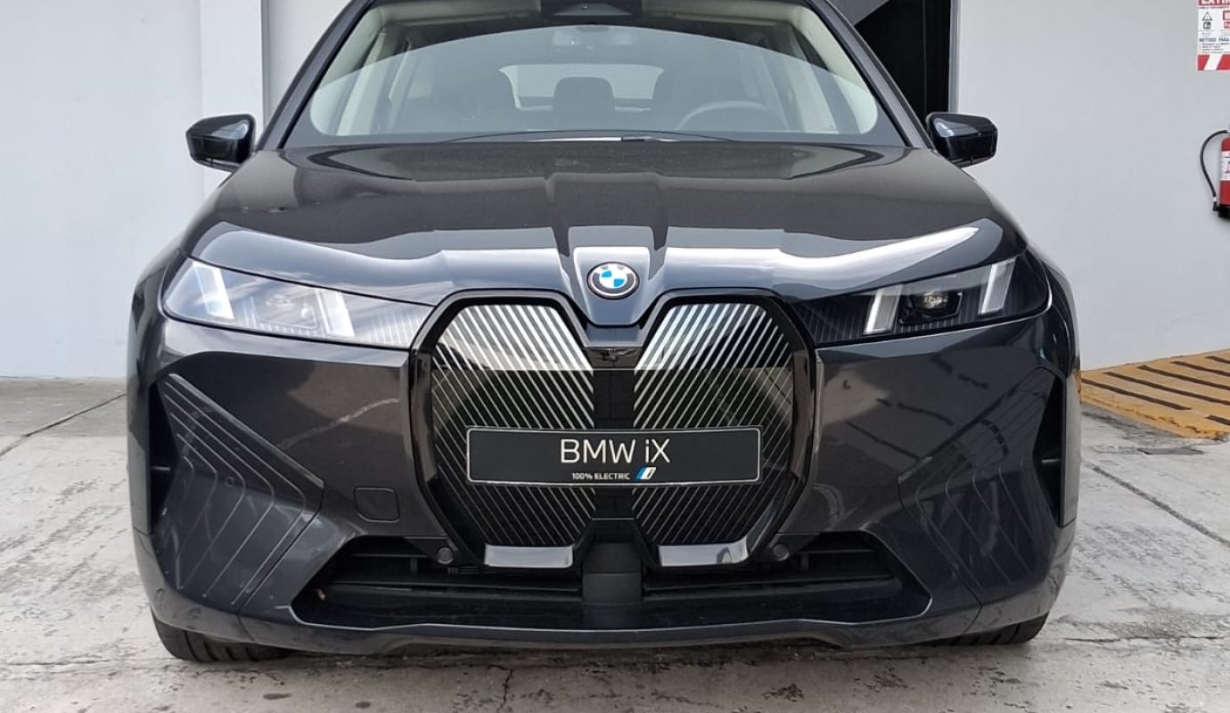 BMW IX Xdrive45