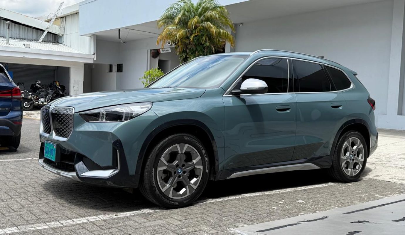 BMW IX1 Xdrive30