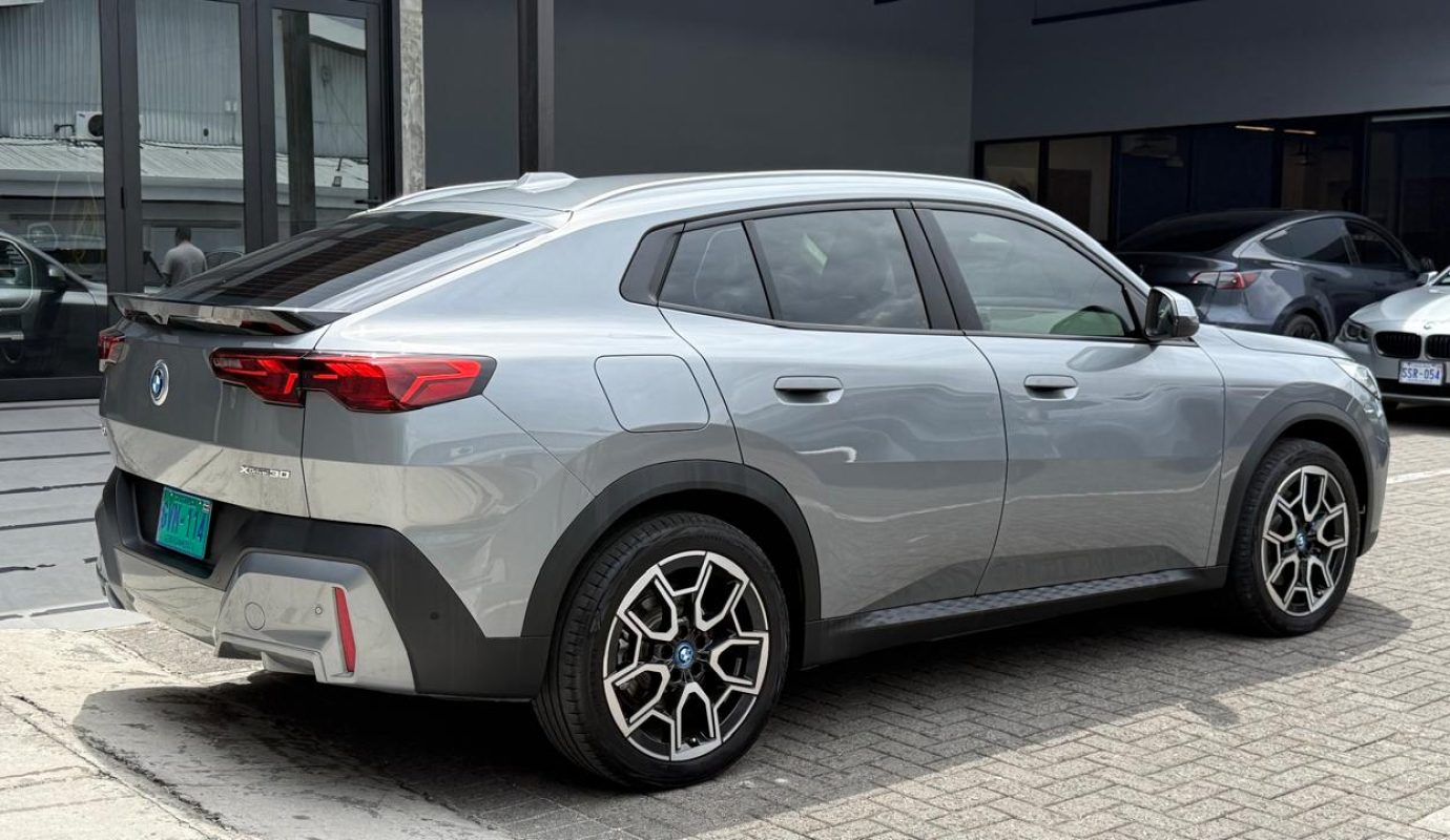 BMW IX2 XDRIVE30