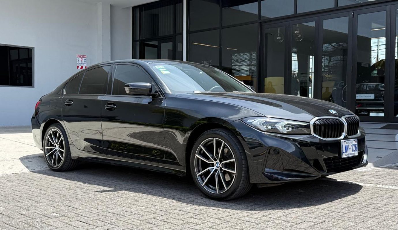 BMW 320I