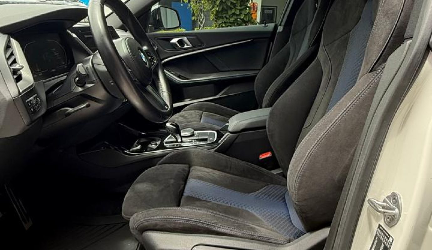 BMW 218I