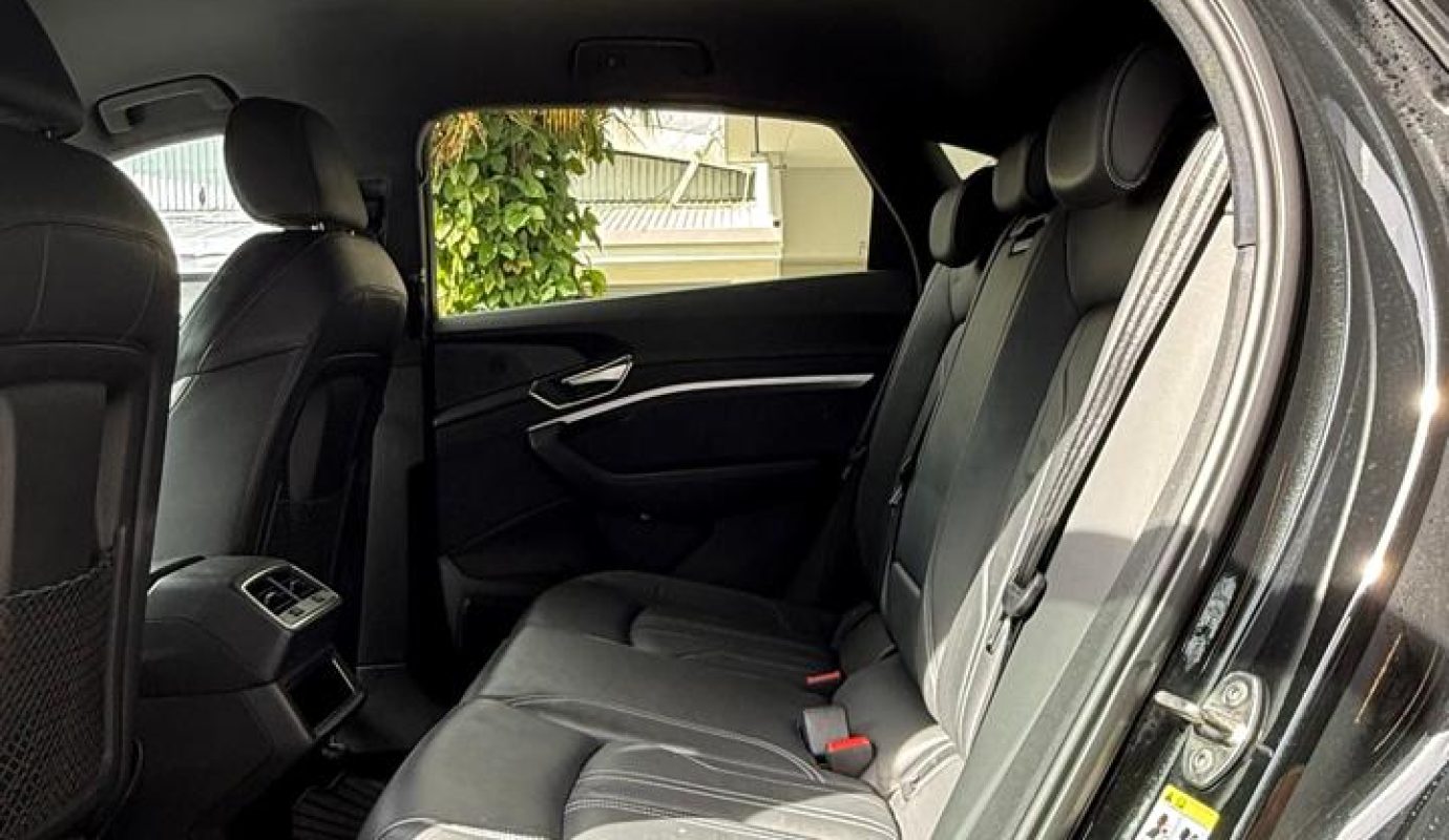 AUDI Q8 ETRON SPORTBACK 50