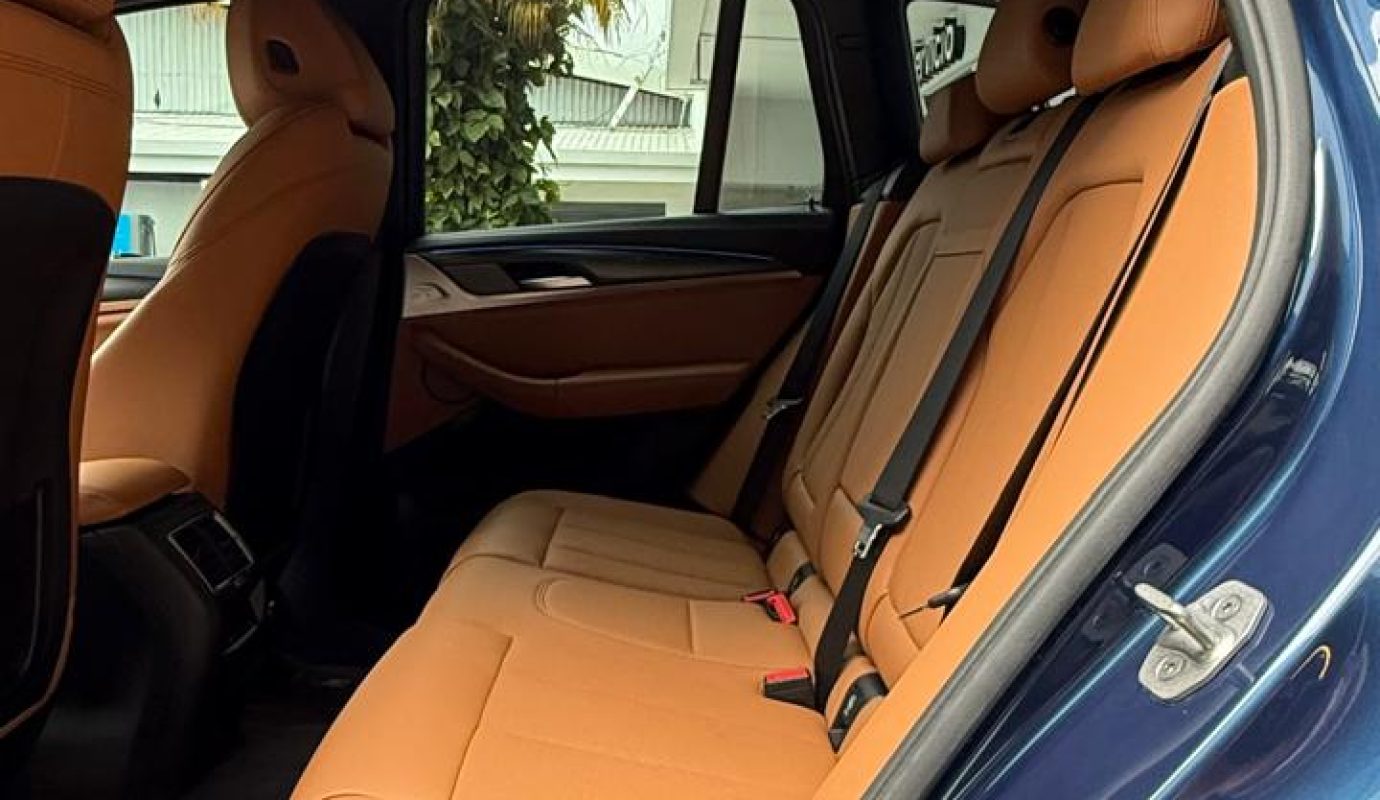 BMW IX3 PAQ M