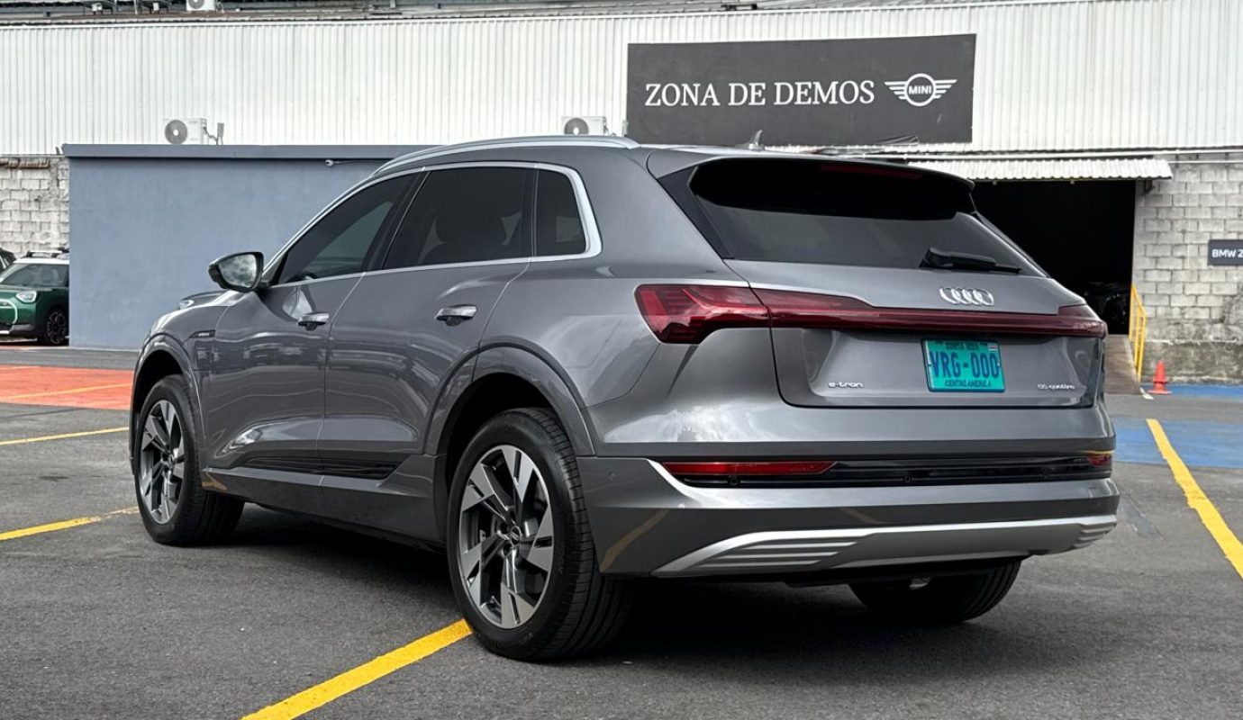 AUDI E-TRON 55