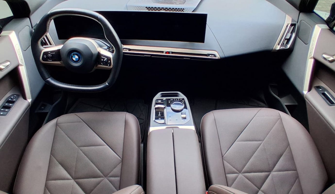 BMW IX Xdrive50