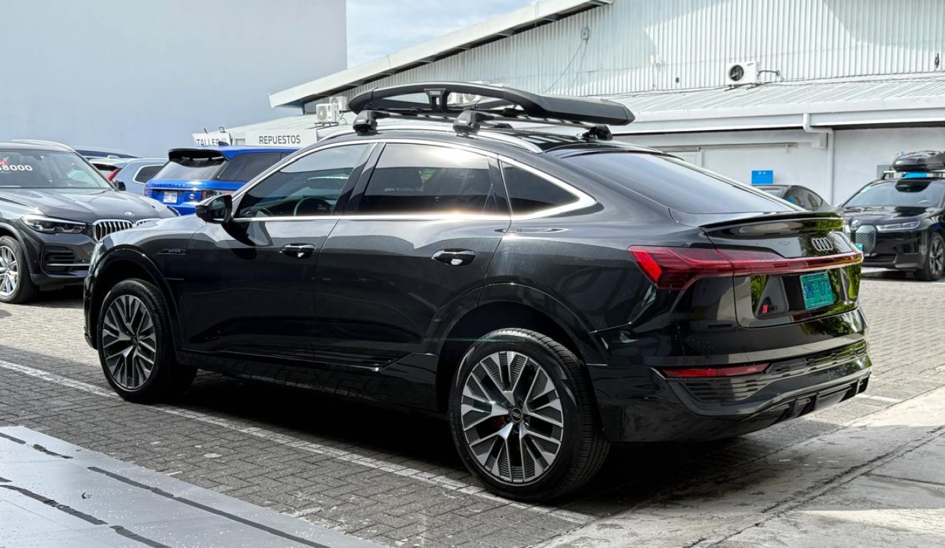 AUDI Q8 ETRON SPORTBACK 50