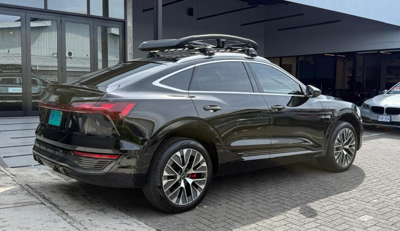 AUDI Q8 ETRON SPORTBACK 50