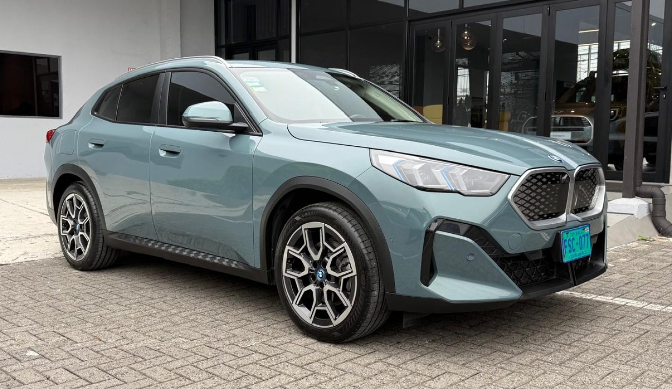 BMW IX2 XDRIVE20