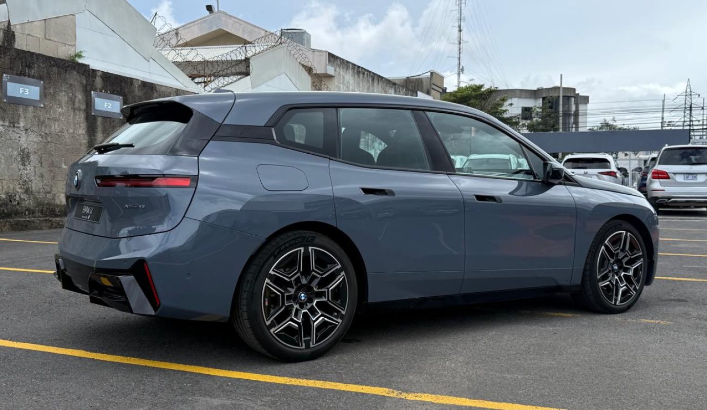 BMW IX XDRIVE 45 PAQ M