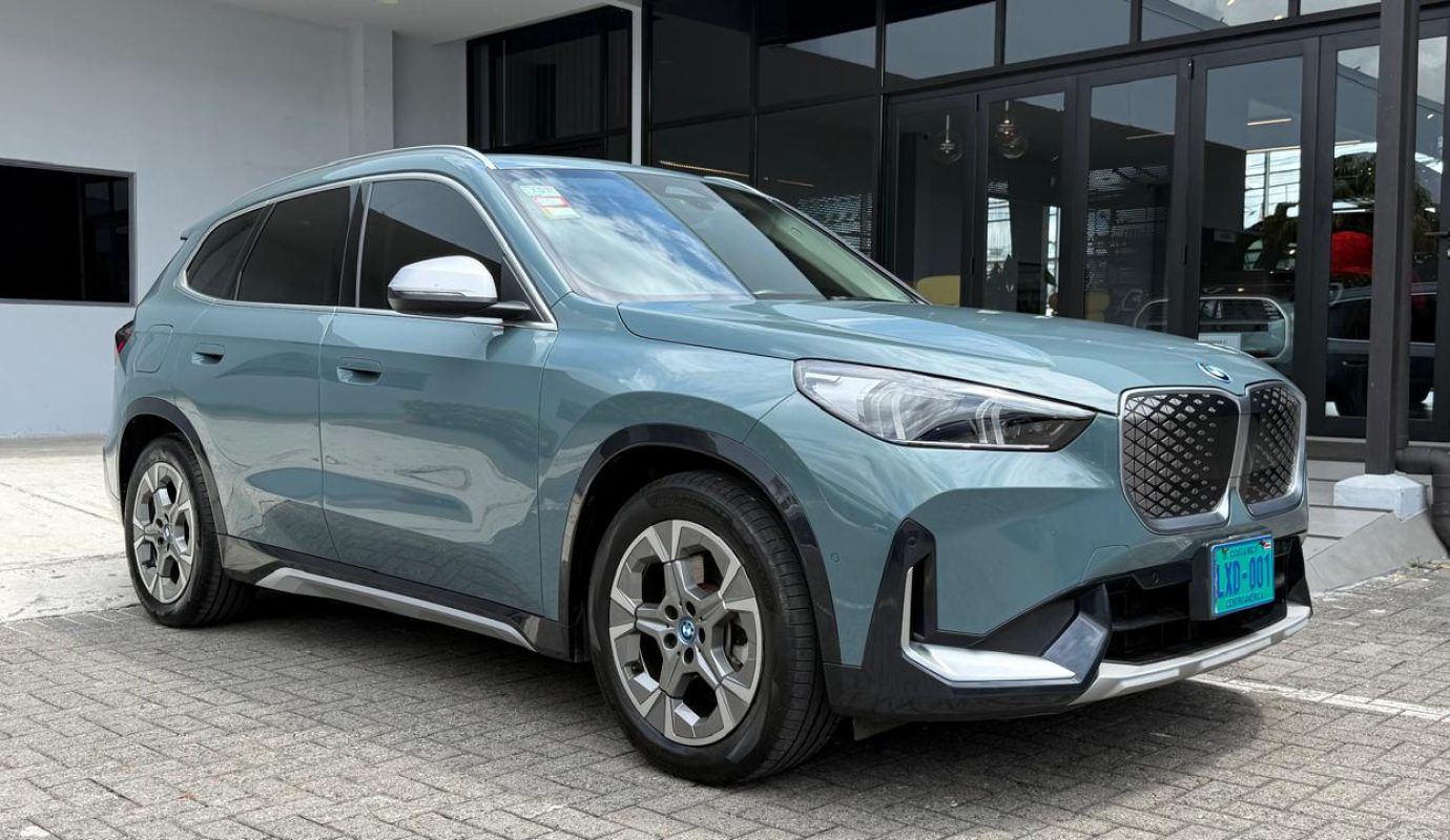 BMW IX1 XDRIVE30