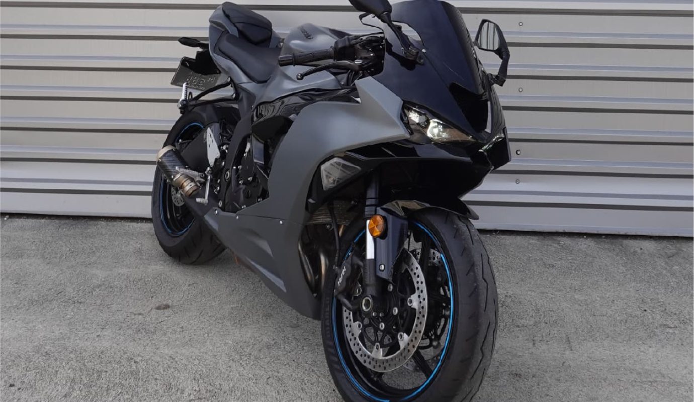 KAWASAKI ZX6R