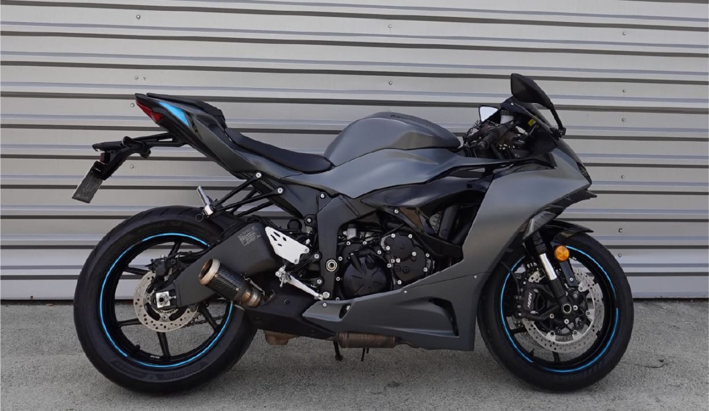 KAWASAKI ZX6R