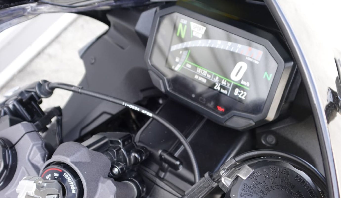 KAWASAKI ZX6R
