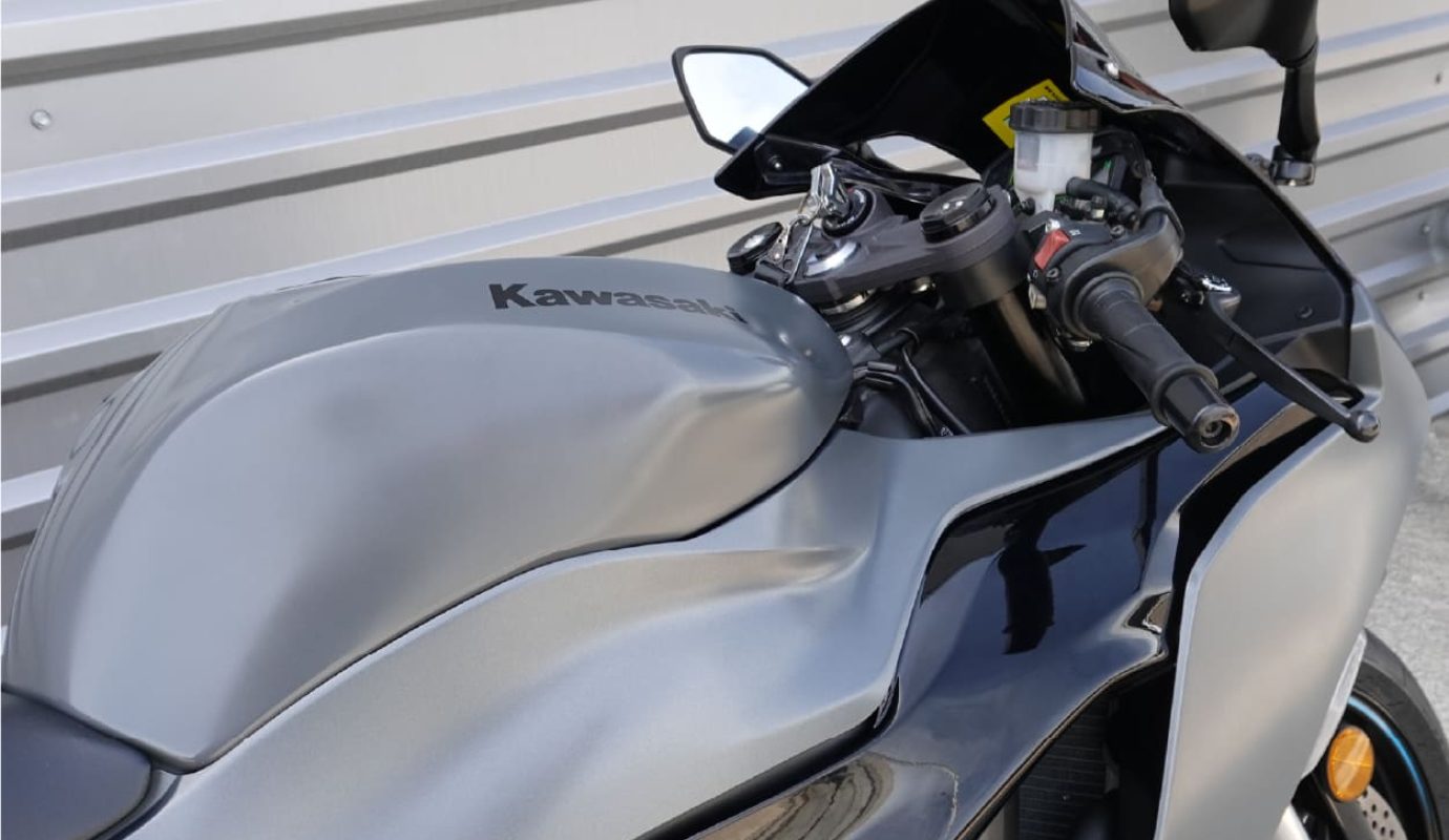 KAWASAKI ZX6R